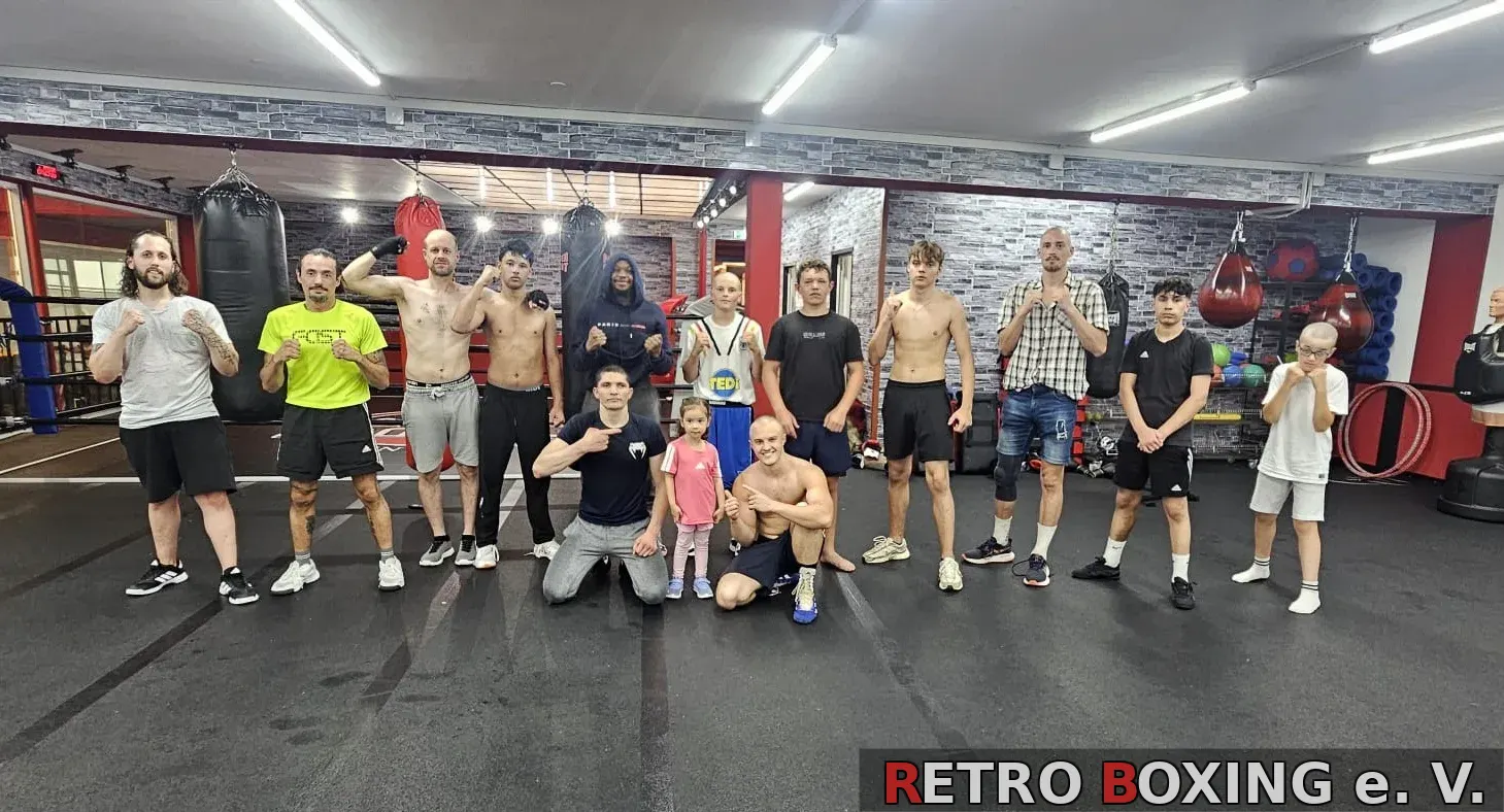 Miniboxen-Mitglied zu Besuch bei TURNIERFIT bei RETRO BOXING e. V. in Wissen