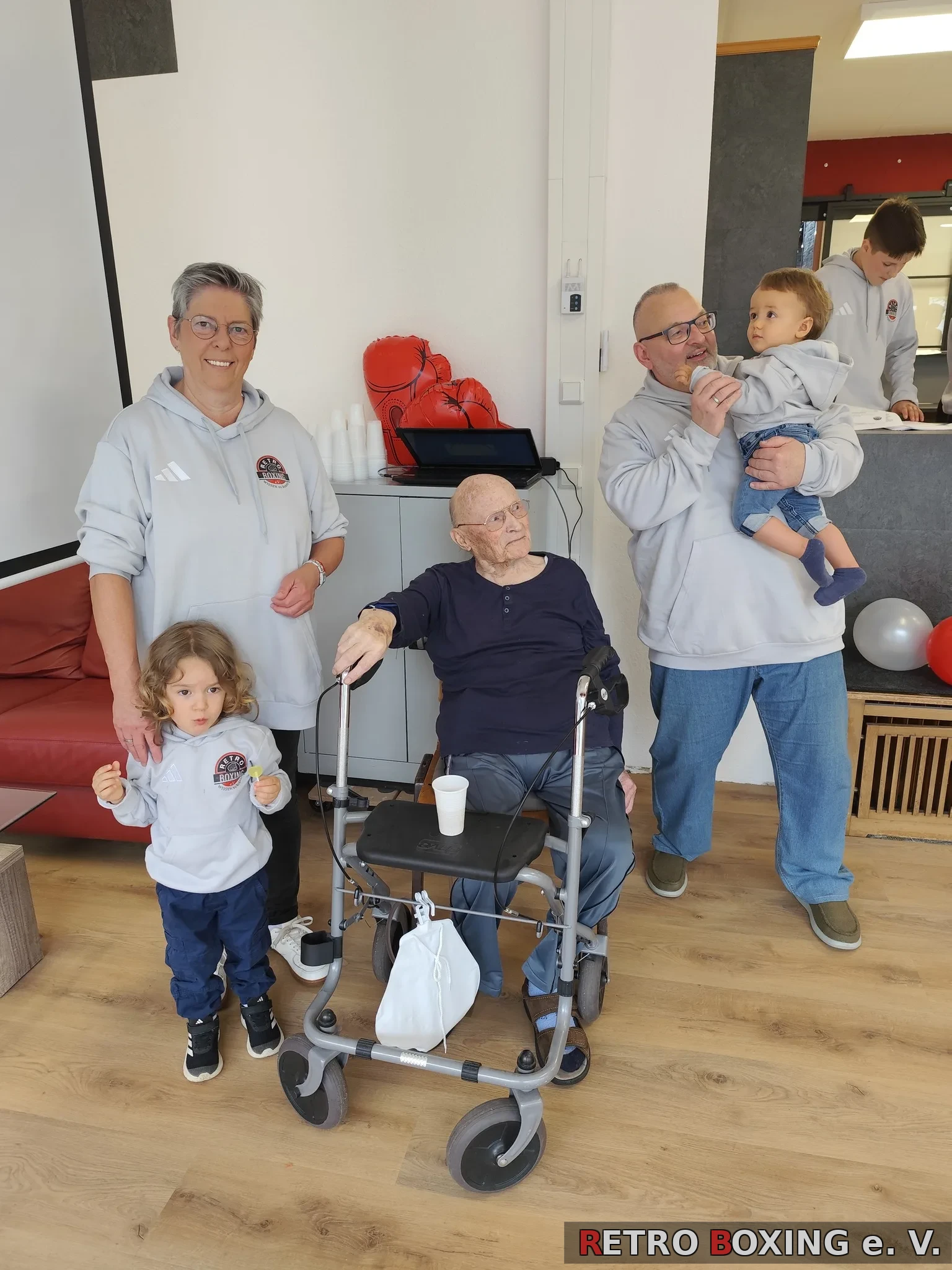 Jung und Alt vereint bei RETRO BOXING e. V. bei RETRO BOXING e. V. in Wissen