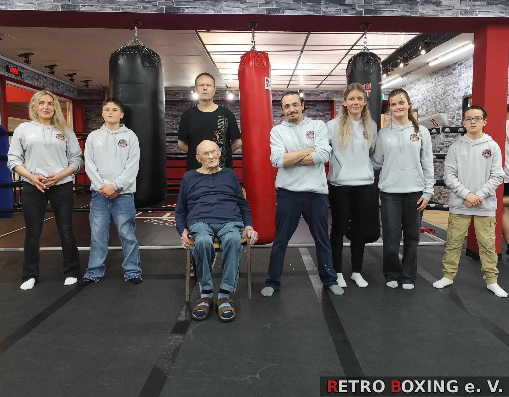 Vermieter Wienand begleitet den Start von RETRO BOXING e. V. bei RETRO BOXING e. V. in Wissen