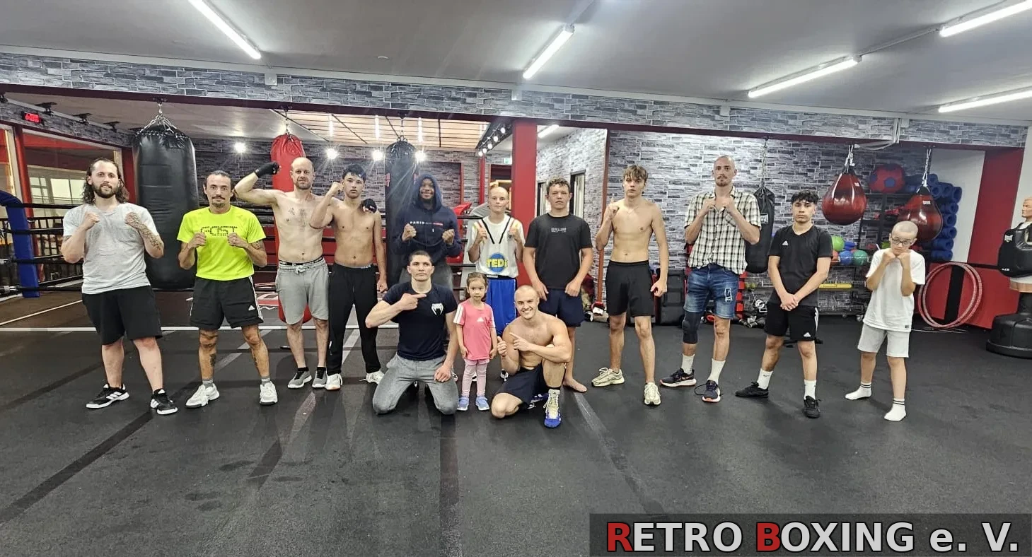 Miniboxen-Mitglied zu Besuch bei TURNIERFIT bei RETRO BOXING e. V. in Wissen